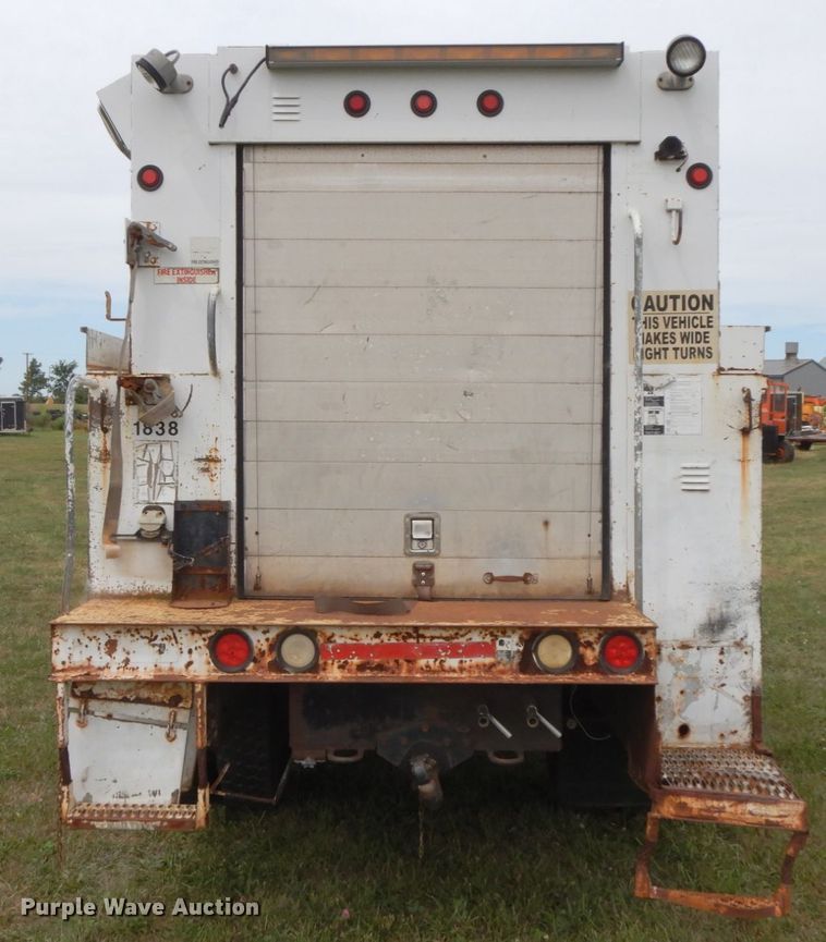 image for item HJ9604 2000 Ford F750 Super Duty XL  utility truck