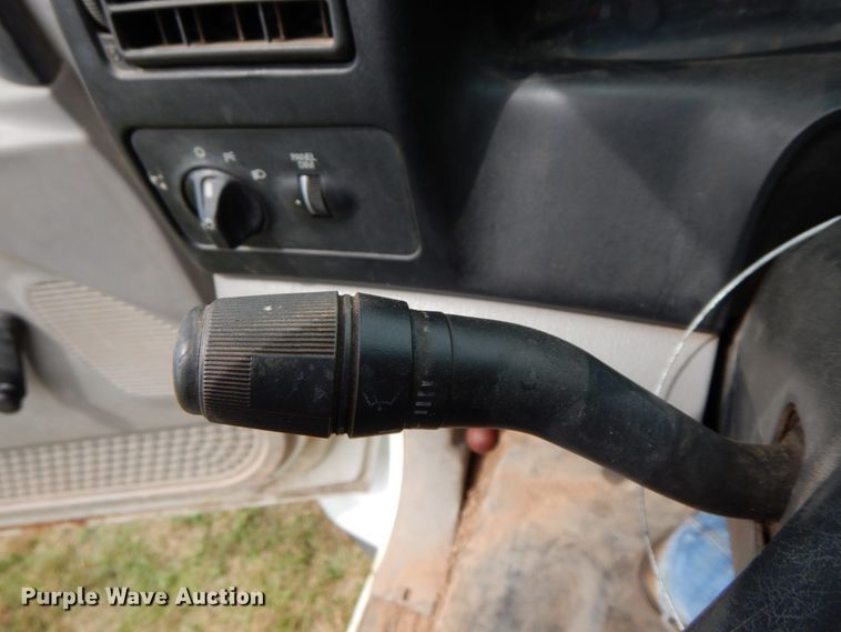 image for item HJ9604 2000 Ford F750 Super Duty XL  utility truck