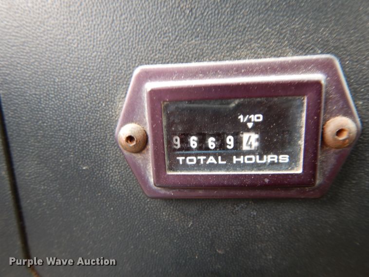 image for item HJ9604 2000 Ford F750 Super Duty XL  utility truck