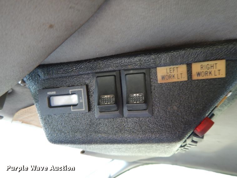 image for item HJ9604 2000 Ford F750 Super Duty XL  utility truck