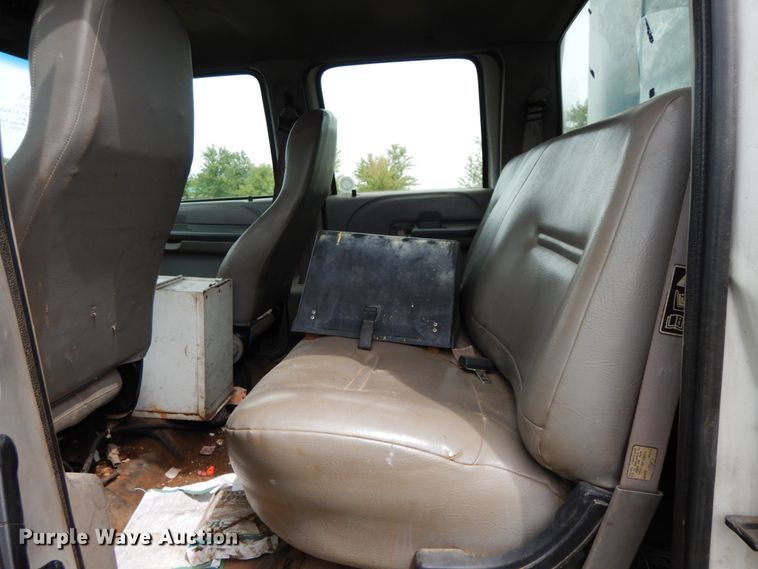 image for item HJ9604 2000 Ford F750 Super Duty XL  utility truck