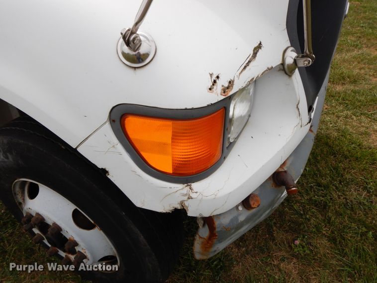 image for item HJ9604 2000 Ford F750 Super Duty XL  utility truck