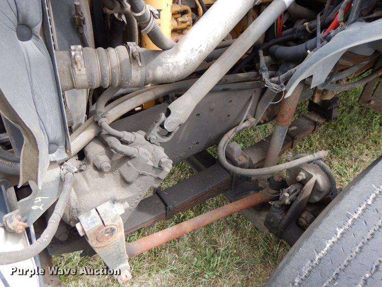 image for item HJ9604 2000 Ford F750 Super Duty XL  utility truck