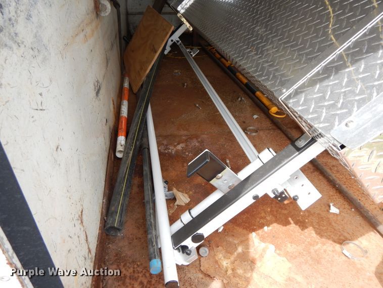 image for item HJ9604 2000 Ford F750 Super Duty XL  utility truck