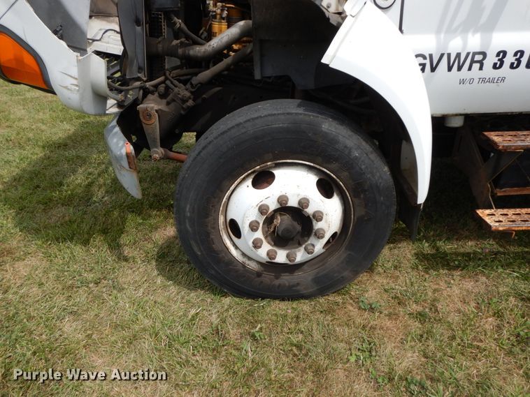 image for item HJ9604 2000 Ford F750 Super Duty XL  utility truck