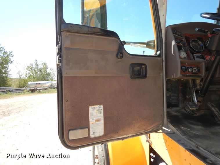 image for item HJ9608 2004 Kenworth W900  ready mix truck