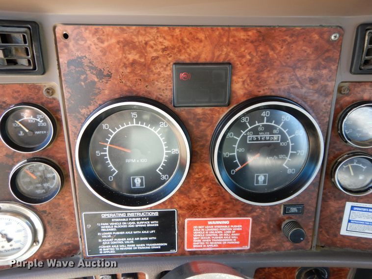 image for item HJ9608 2004 Kenworth W900  ready mix truck