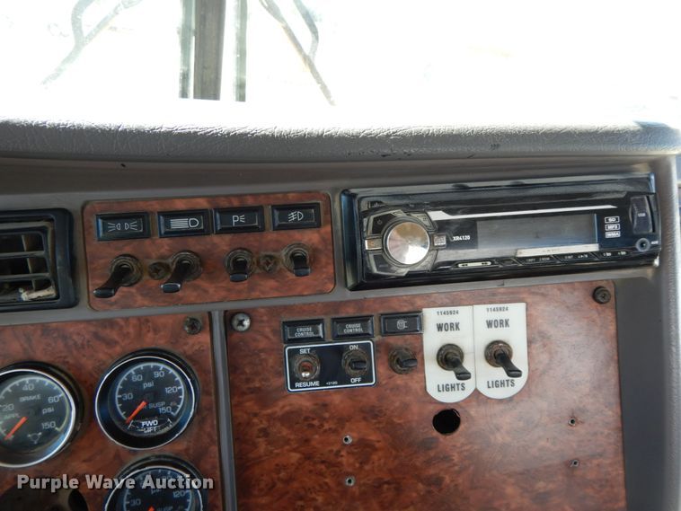 image for item HJ9608 2004 Kenworth W900  ready mix truck