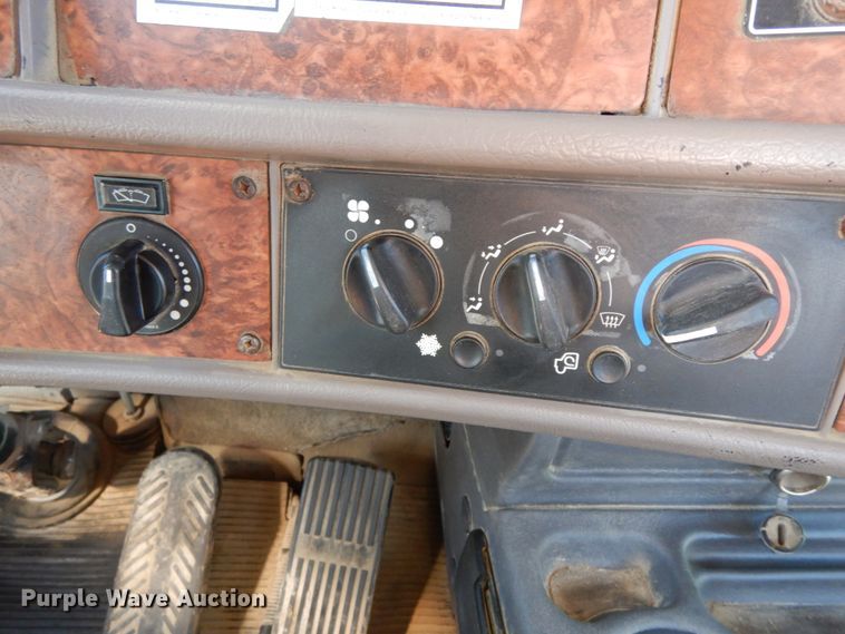 image for item HJ9608 2004 Kenworth W900  ready mix truck