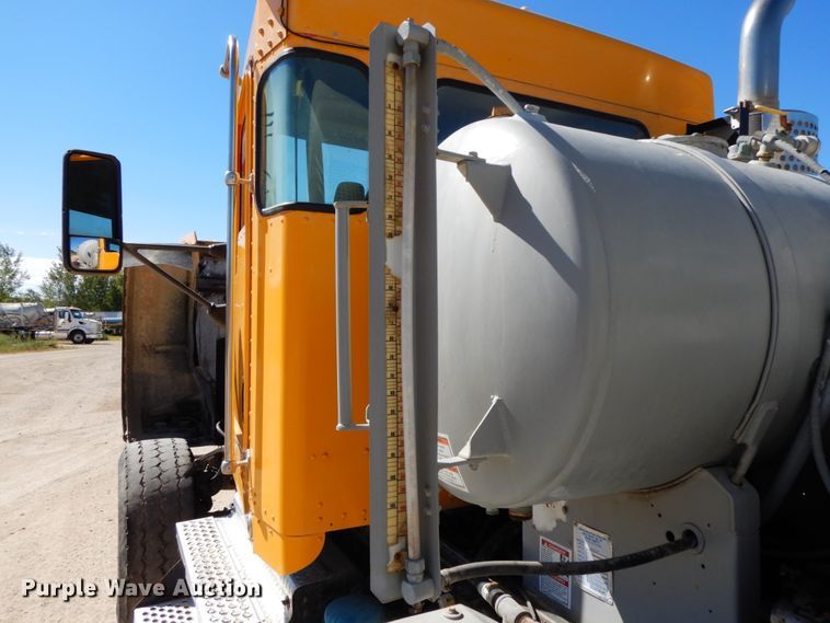 image for item HJ9608 2004 Kenworth W900  ready mix truck