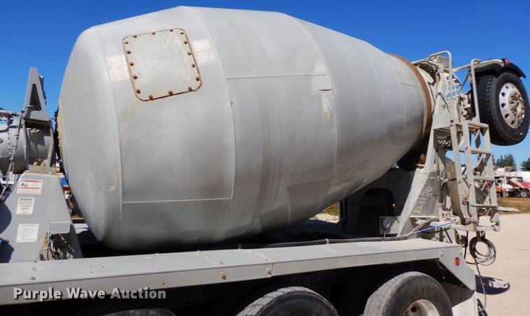 image for item HJ9608 2004 Kenworth W900  ready mix truck