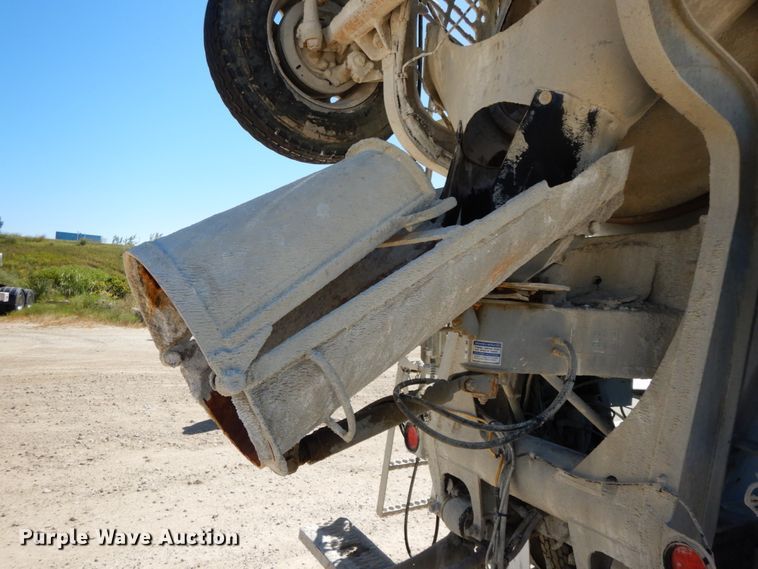 image for item HJ9608 2004 Kenworth W900  ready mix truck