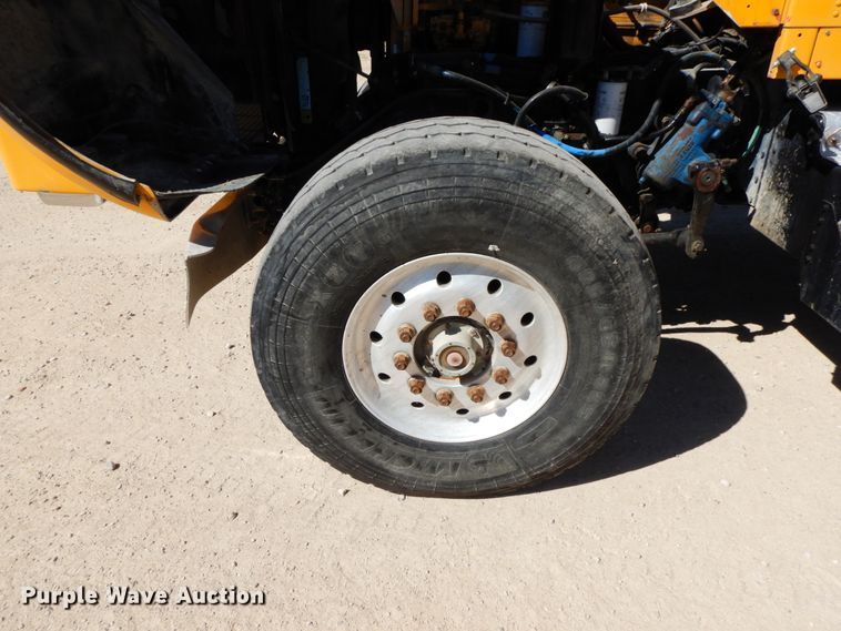 image for item HJ9608 2004 Kenworth W900  ready mix truck