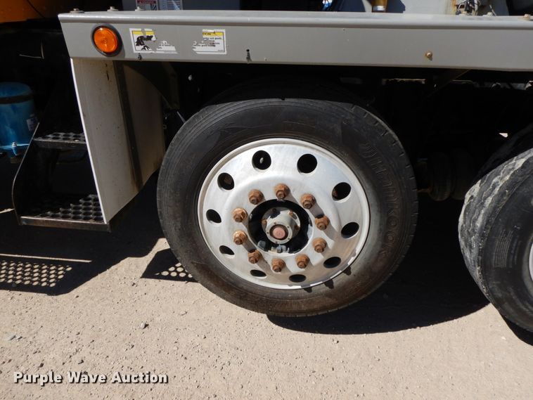 image for item HJ9608 2004 Kenworth W900  ready mix truck