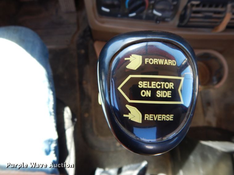 image for item HJ9610 2003 Mack Granite  ready mix truck