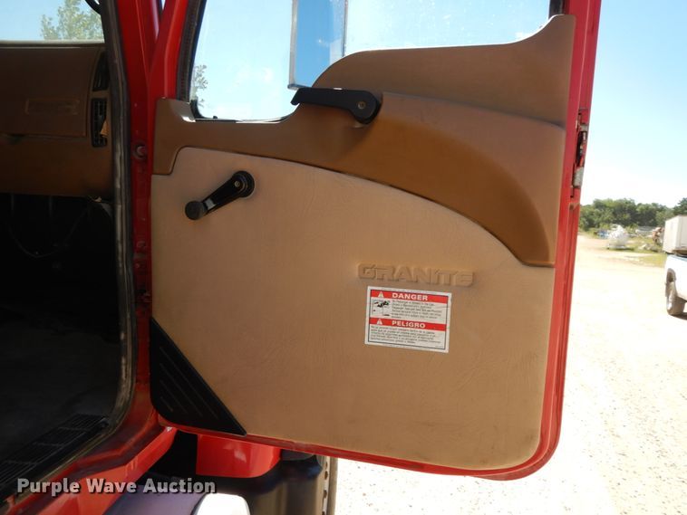 image for item HJ9610 2003 Mack Granite  ready mix truck