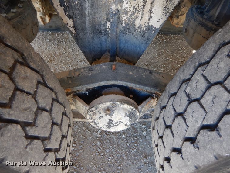 image for item HJ9610 2003 Mack Granite  ready mix truck