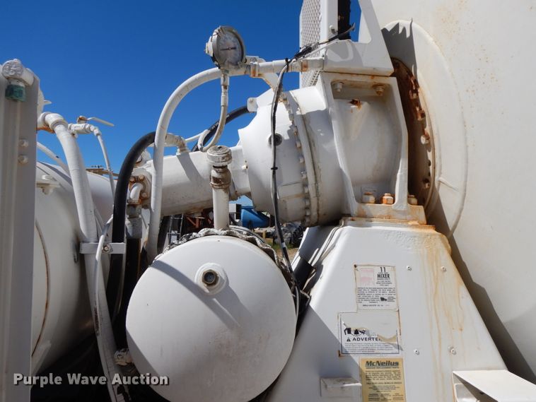 image for item HJ9610 2003 Mack Granite  ready mix truck