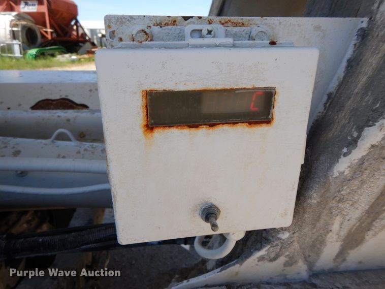 image for item HJ9610 2003 Mack Granite  ready mix truck