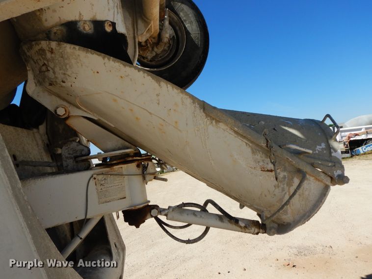 image for item HJ9610 2003 Mack Granite  ready mix truck