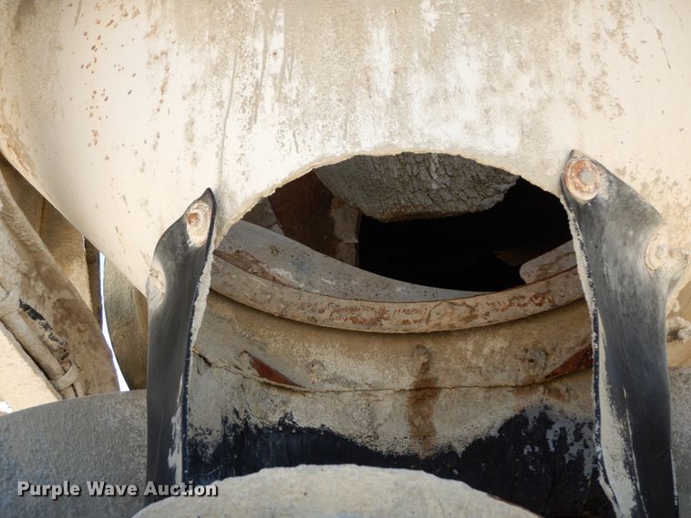 image for item HJ9610 2003 Mack Granite  ready mix truck