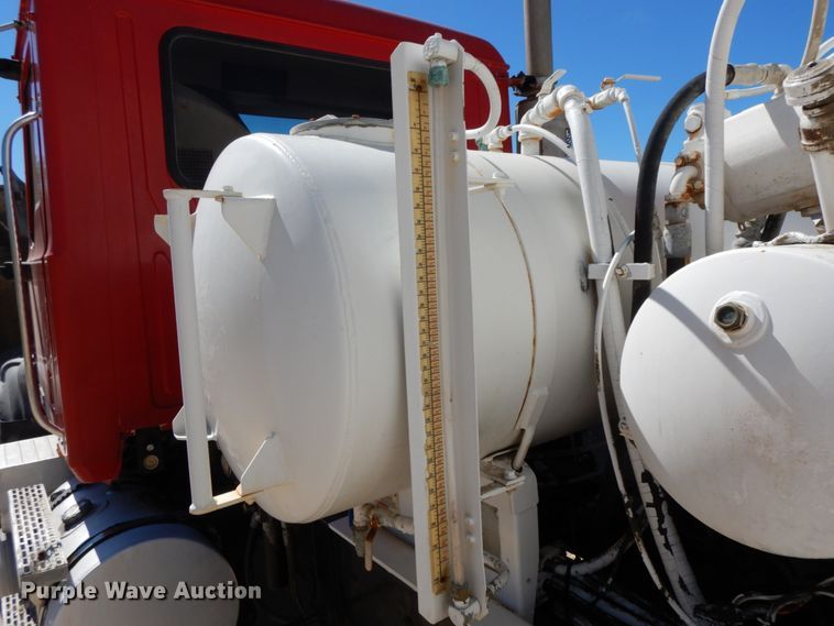 image for item HJ9610 2003 Mack Granite  ready mix truck