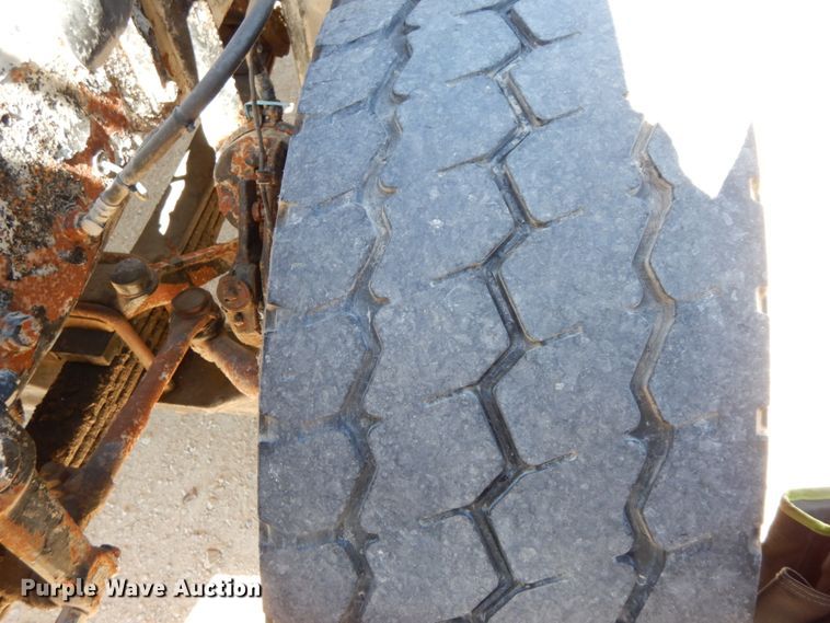 image for item HJ9610 2003 Mack Granite  ready mix truck