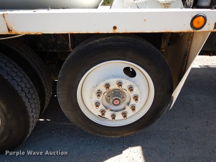 image for item HJ9610 2003 Mack Granite  ready mix truck