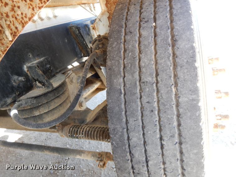 image for item HJ9610 2003 Mack Granite  ready mix truck