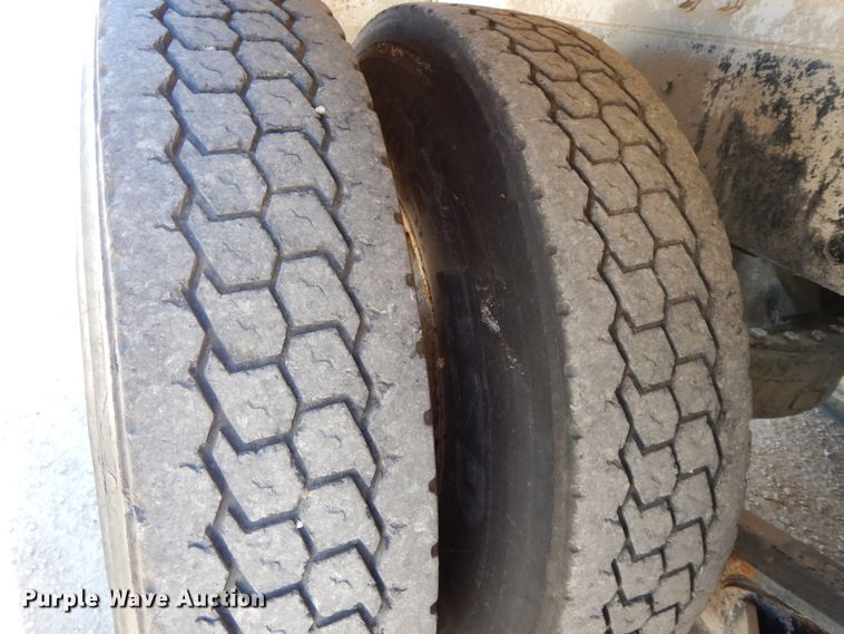 image for item HJ9610 2003 Mack Granite  ready mix truck