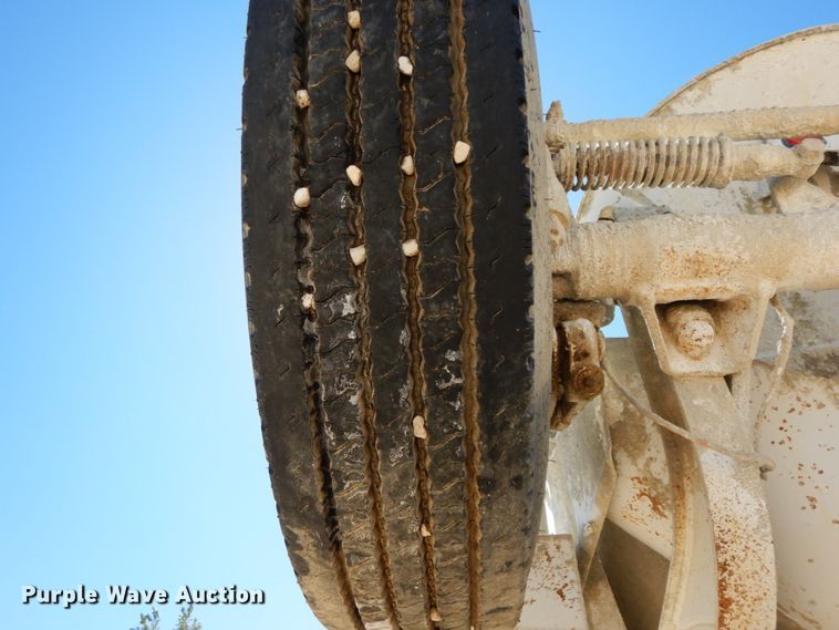 image for item HJ9610 2003 Mack Granite  ready mix truck