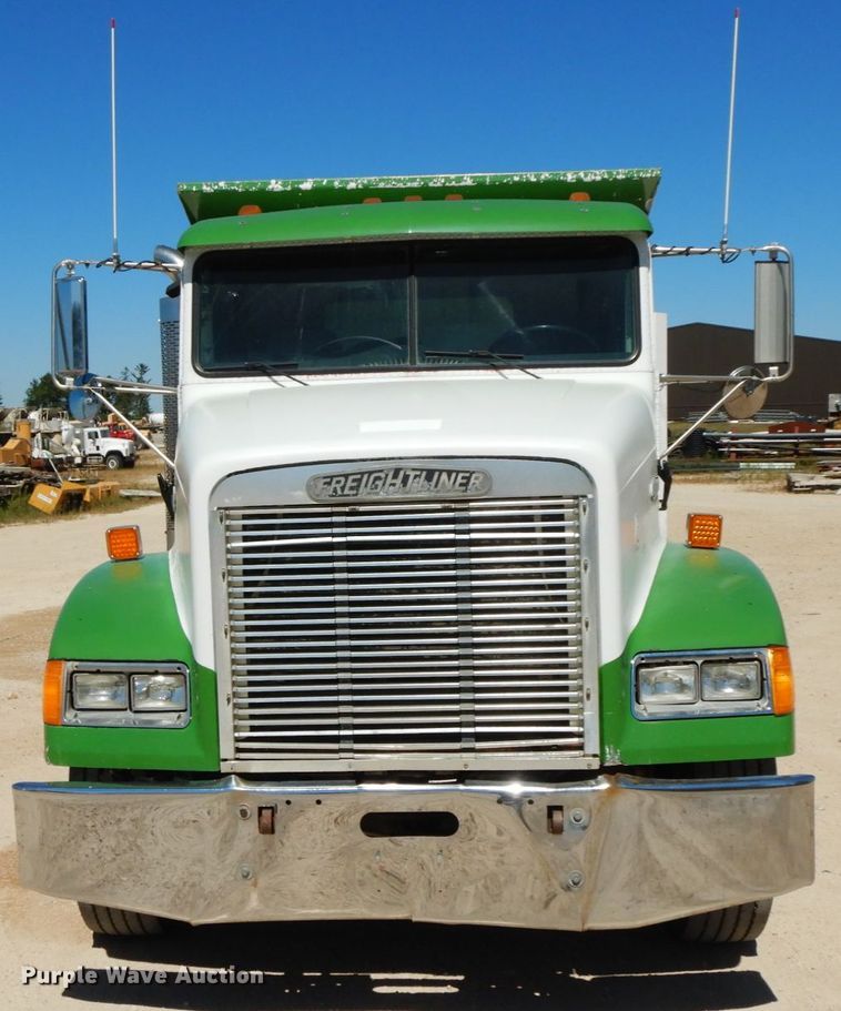 image for item HJ9613 1996 Freightliner FLD  dump truck