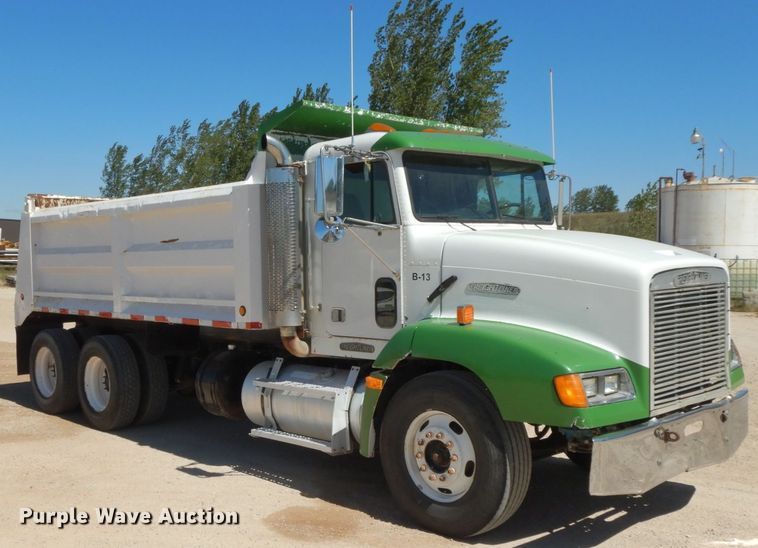 image for item HJ9613 1996 Freightliner FLD  dump truck