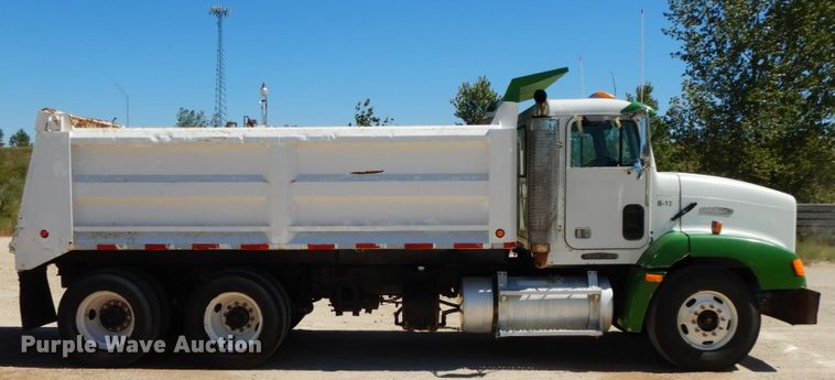 image for item HJ9613 1996 Freightliner FLD  dump truck