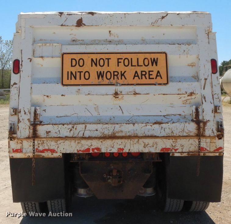 image for item HJ9613 1996 Freightliner FLD  dump truck