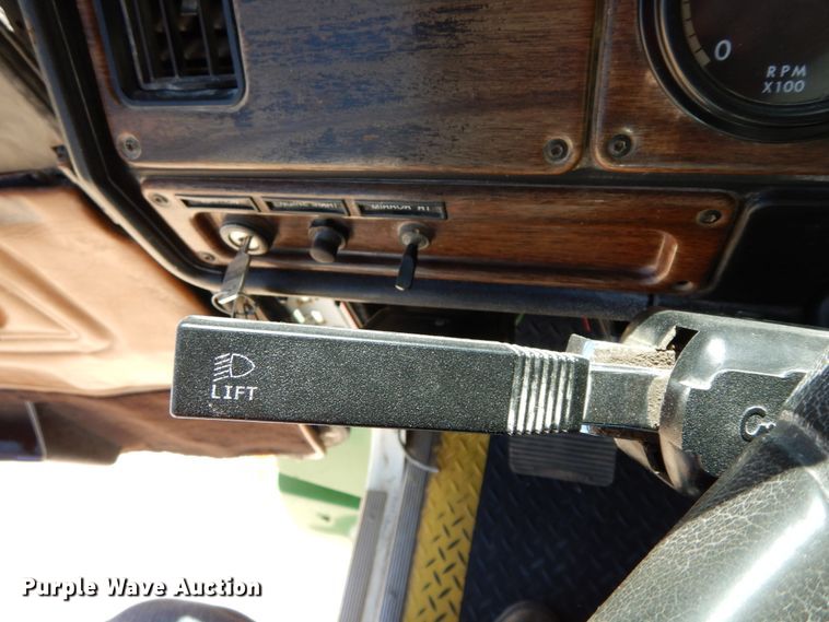 image for item HJ9613 1996 Freightliner FLD  dump truck