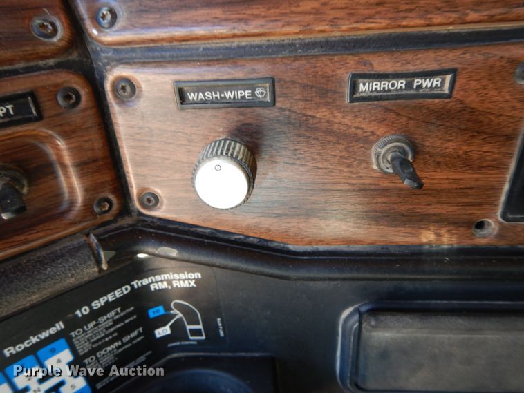 image for item HJ9613 1996 Freightliner FLD  dump truck