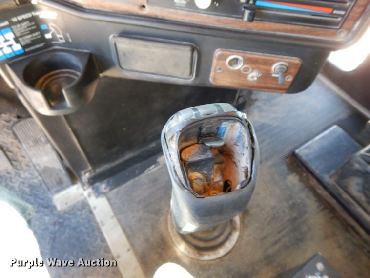 image for item HJ9613 1996 Freightliner FLD  dump truck