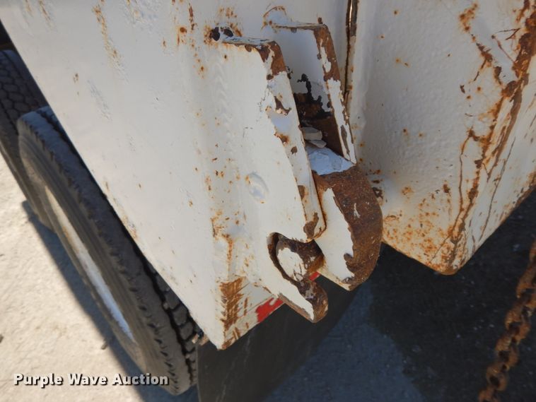 image for item HJ9613 1996 Freightliner FLD  dump truck