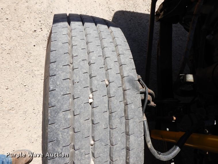 image for item HJ9613 1996 Freightliner FLD  dump truck