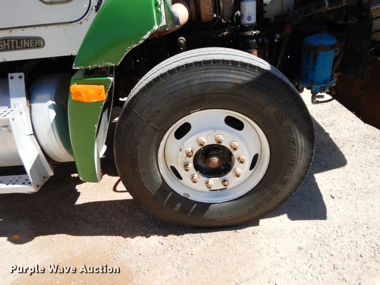 image for item HJ9613 1996 Freightliner FLD  dump truck