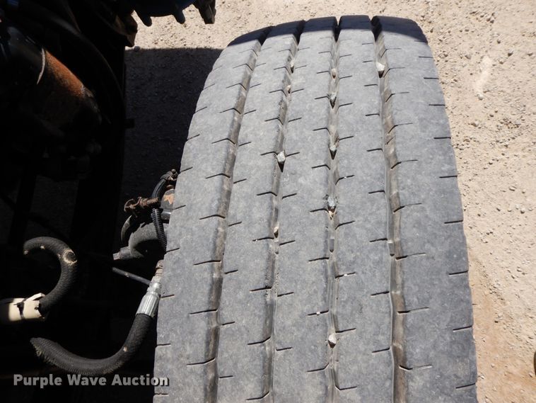 image for item HJ9613 1996 Freightliner FLD  dump truck