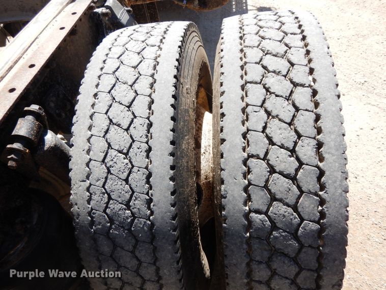 image for item HJ9613 1996 Freightliner FLD  dump truck