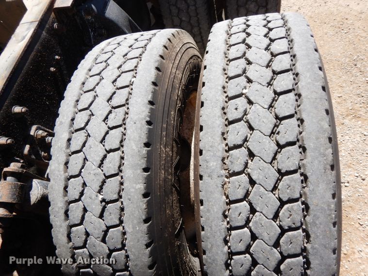 image for item HJ9613 1996 Freightliner FLD  dump truck