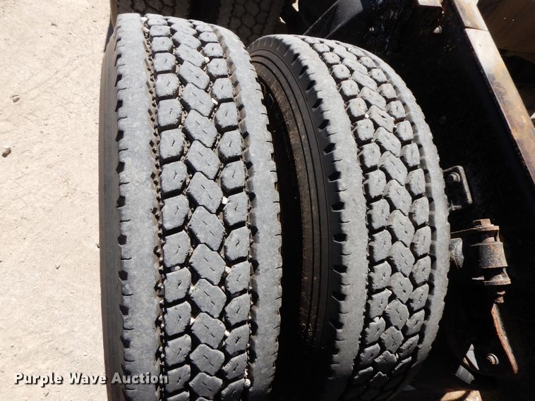 image for item HJ9613 1996 Freightliner FLD  dump truck