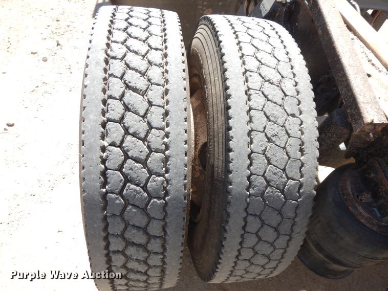 image for item HJ9613 1996 Freightliner FLD  dump truck