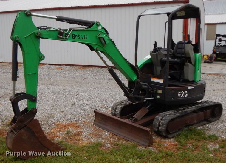 image for item HJ9627 2013 Bobcat E26  mini excavator