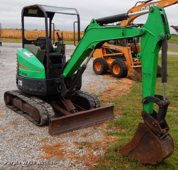 image for item HJ9627 2013 Bobcat E26  mini excavator