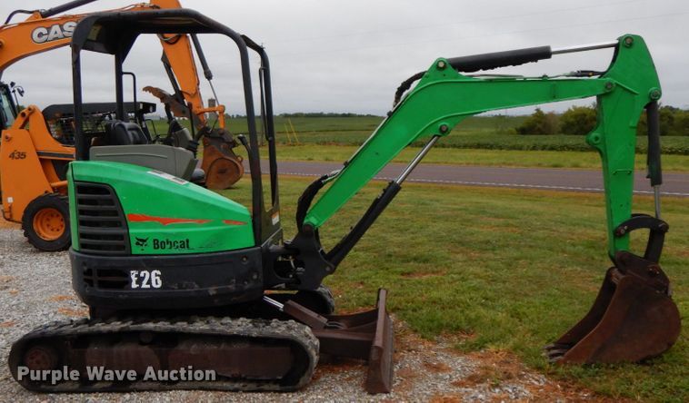 image for item HJ9627 2013 Bobcat E26  mini excavator