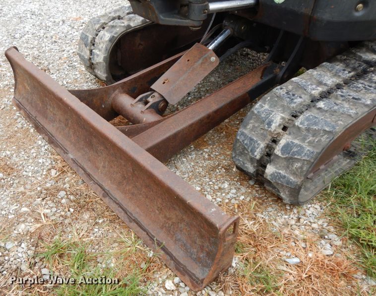 image for item HJ9627 2013 Bobcat E26  mini excavator